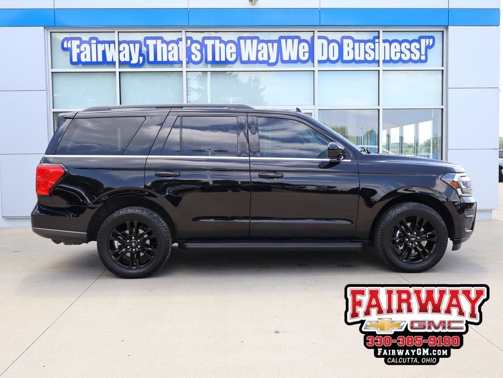 2024 Ford Expedition XLT in Black — front three-quarter view